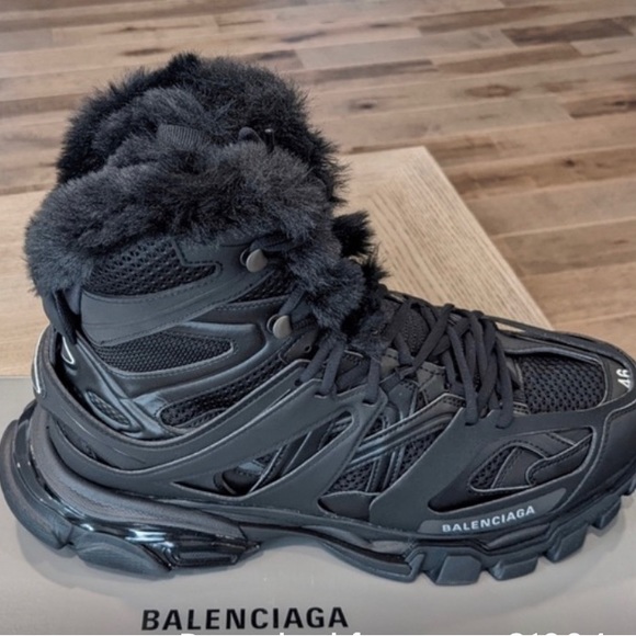 New BALENCIAGA men’ black Track Hike Faux Fur-Lined Sneakers sz 8 - Picture 5 of 6